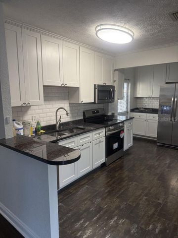 320 W LAMBRIGHT STREET, Tampa, FL 33604