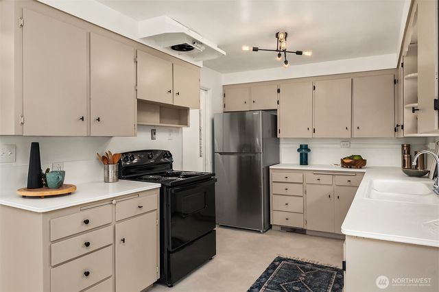 3818 NE 94th Street, Seattle, WA 98115