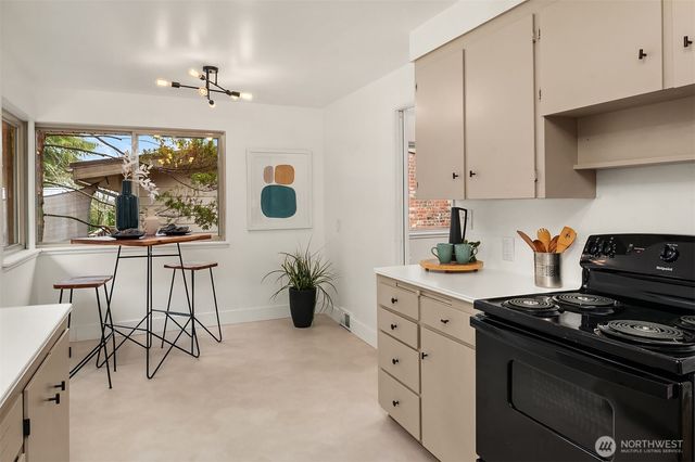 3818 NE 94th Street, Seattle, WA 98115