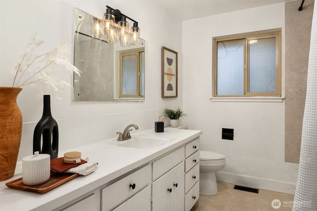 3818 NE 94th Street, Seattle, WA 98115