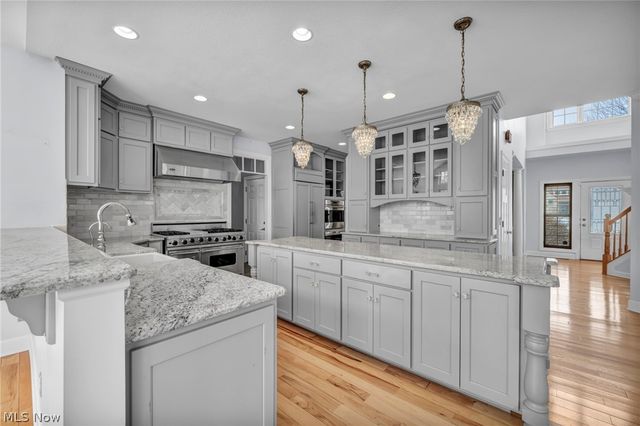 5551 Brook Run Drive, Medina, OH 44256