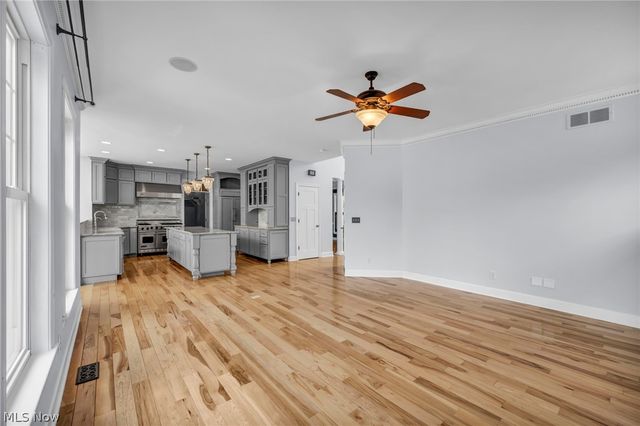 5551 Brook Run Drive, Medina, OH 44256