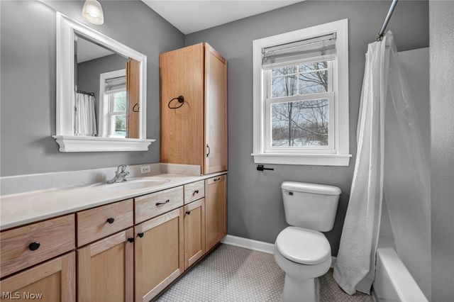 5551 Brook Run Drive, Medina, OH 44256