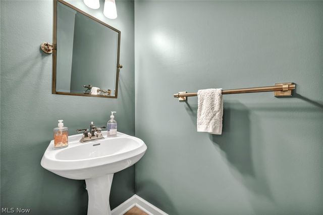 5551 Brook Run Drive, Medina, OH 44256