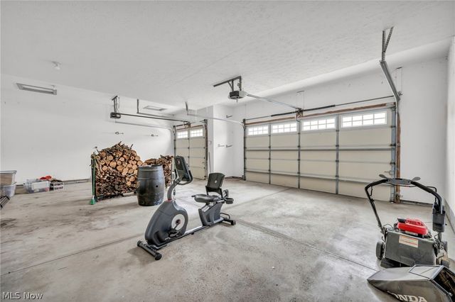 5551 Brook Run Drive, Medina, OH 44256