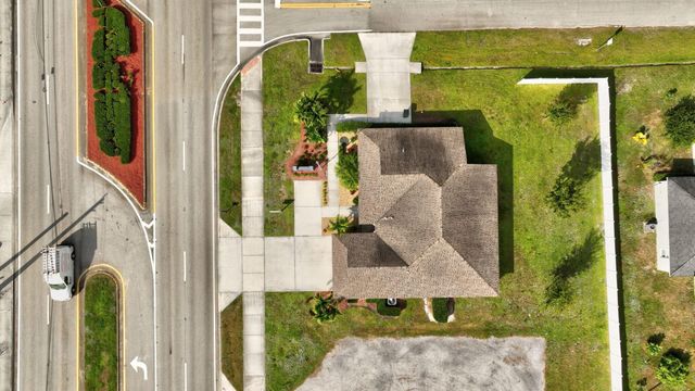 1965 SW Bayshore Boulevard, Port St Lucie, FL 34984