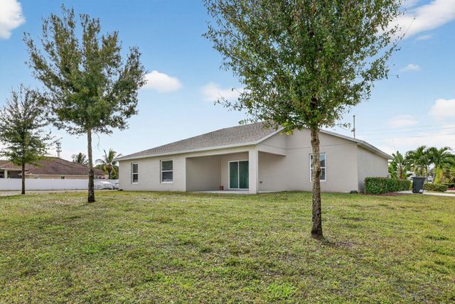 1965 SW Bayshore Boulevard, Port St Lucie, FL 34984
