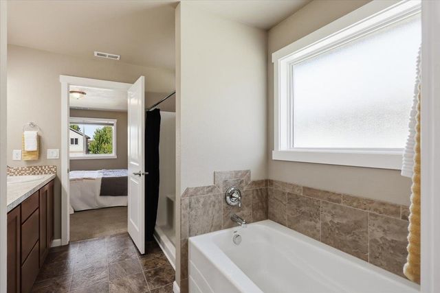 2019 N Wolfe Penn St, Liberty Lake, WA 99019