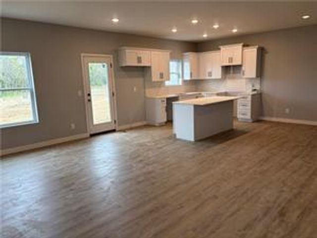 4711 Brentwood Avenue, Kansas City, MO 64136