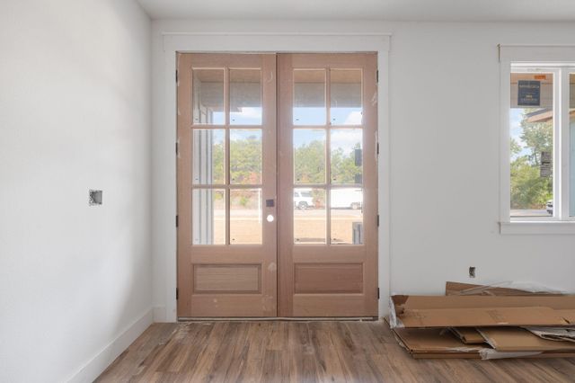 6524 Lansford Street, Navarre, FL 32566