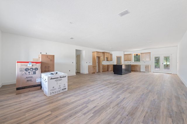 6524 Lansford Street, Navarre, FL 32566