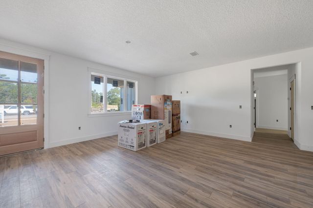 6524 Lansford Street, Navarre, FL 32566