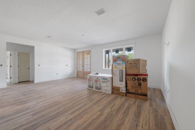 6524 Lansford Street, Navarre, FL 32566