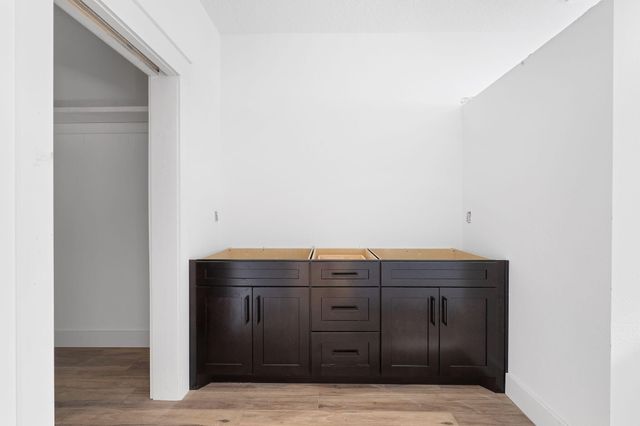 6524 Lansford Street, Navarre, FL 32566