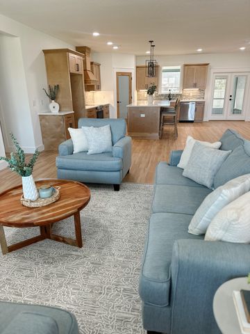 6524 Lansford Street, Navarre, FL 32566