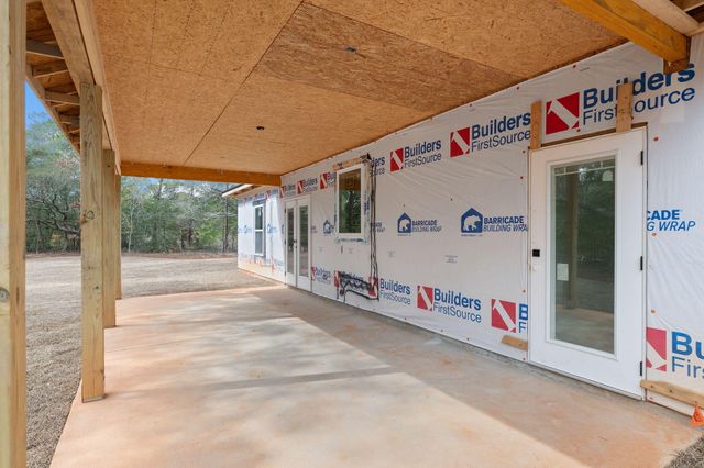 6524 Lansford Street, Navarre, FL 32566