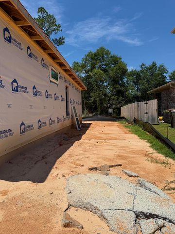 6524 Lansford Street, Navarre, FL 32566