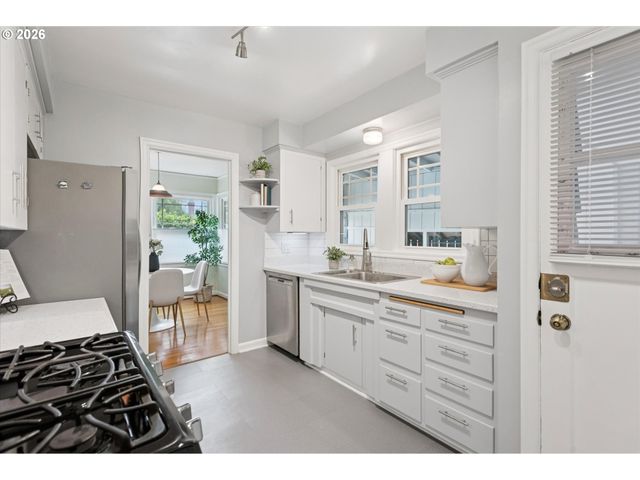 7075 N CAMBRIDGE Ave, Portland, OR 97203