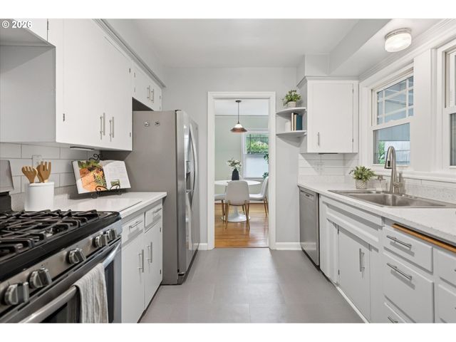 7075 N CAMBRIDGE Ave, Portland, OR 97203