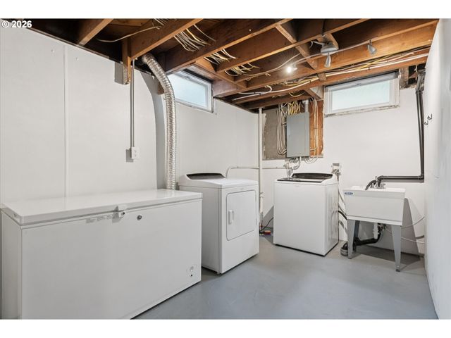 7075 N CAMBRIDGE Ave, Portland, OR 97203