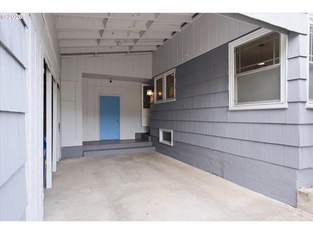7075 N CAMBRIDGE Ave, Portland, OR 97203