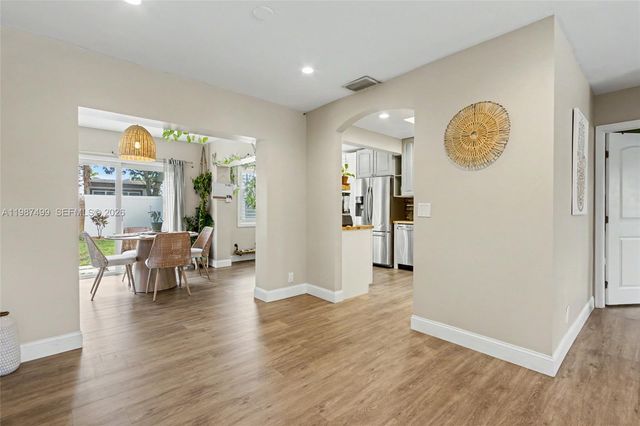 3460 SW 16th Ct, Fort Lauderdale, FL 33312