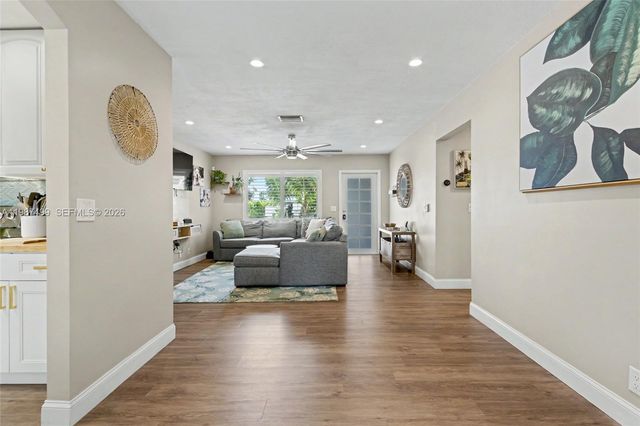 3460 SW 16th Ct, Fort Lauderdale, FL 33312