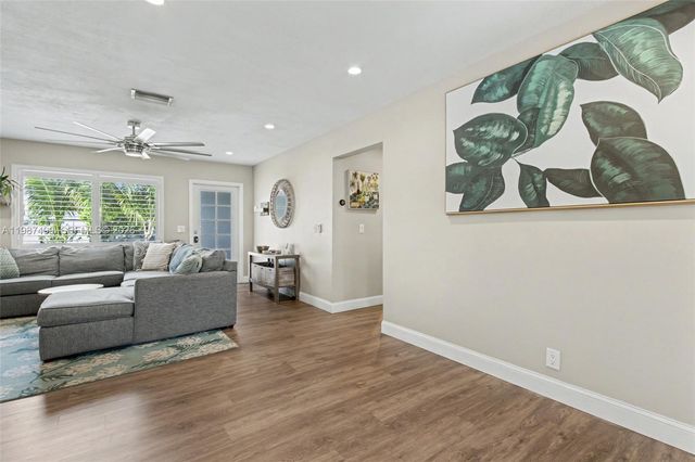 3460 SW 16th Ct, Fort Lauderdale, FL 33312