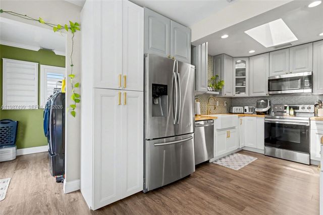 3460 SW 16th Ct, Fort Lauderdale, FL 33312