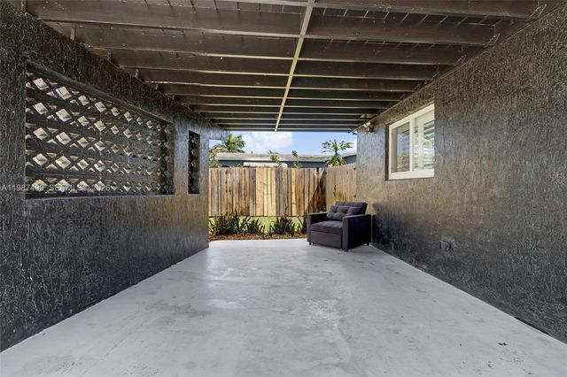 3460 SW 16th Ct, Fort Lauderdale, FL 33312