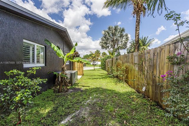 3460 SW 16th Ct, Fort Lauderdale, FL 33312