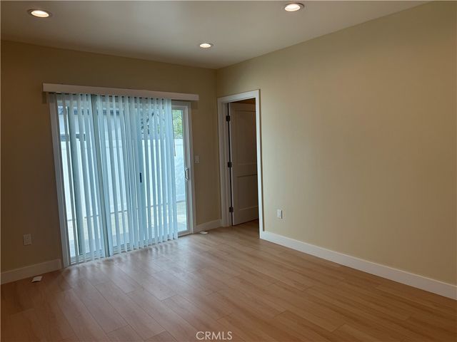 1070 N Vinedo Avenue, Pasadena, CA 91107