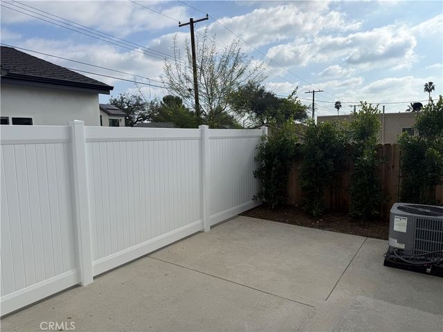 1070 N Vinedo Avenue, Pasadena, CA 91107