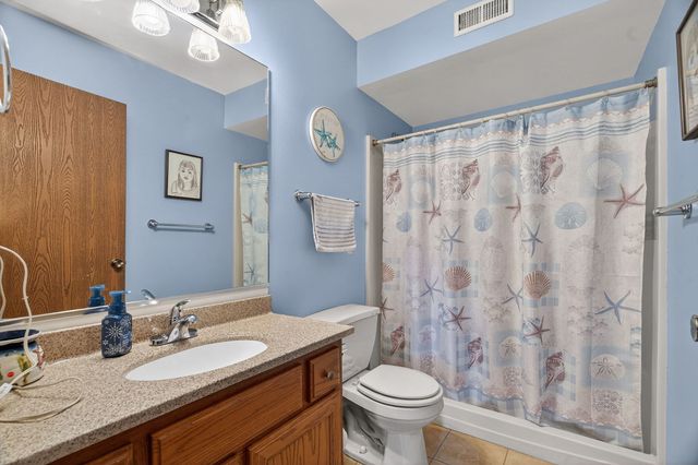 2700 Eagle Drive 2700, Joliet, IL 60436