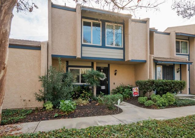 1903 S Summerplace 15, West Covina, CA 91792