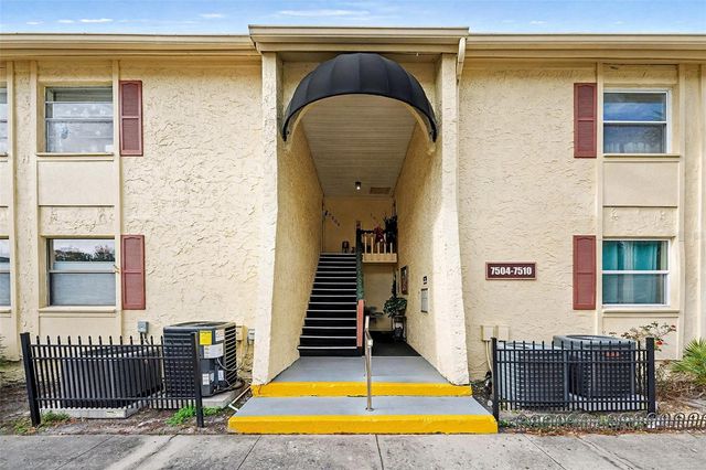 7504 DOLONITA DRIVE, Tampa, FL 33615