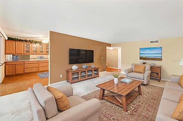 7504 DOLONITA DRIVE, Tampa, FL 33615