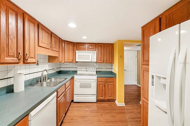 7504 DOLONITA DRIVE, Tampa, FL 33615