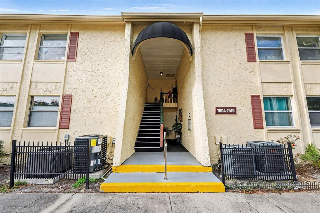 7504 DOLONITA DRIVE, Tampa, FL 33615