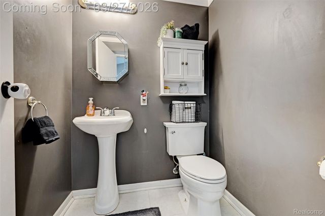 4009 Airport Road, Waterford Charter Township, MI 48329