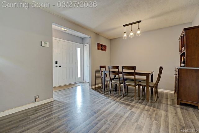 4009 Airport Road, Waterford Charter Township, MI 48329