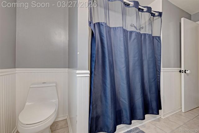 4009 Airport Road, Waterford Charter Township, MI 48329