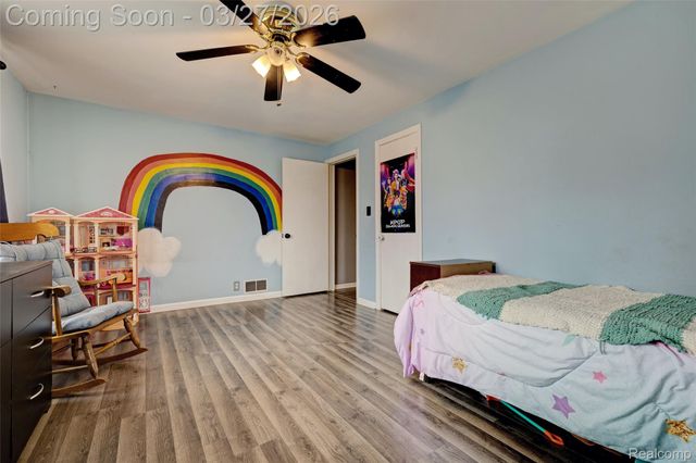 4009 Airport Road, Waterford Charter Township, MI 48329