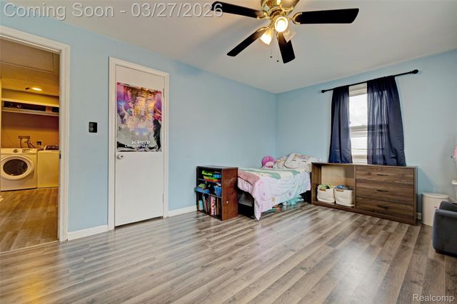 4009 Airport Road, Waterford Charter Township, MI 48329