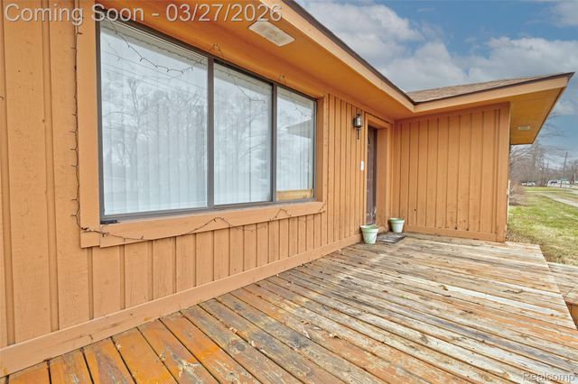 4009 Airport Road, Waterford Charter Township, MI 48329