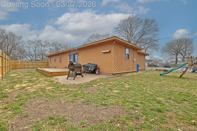 4009 Airport Road, Waterford Charter Township, MI 48329