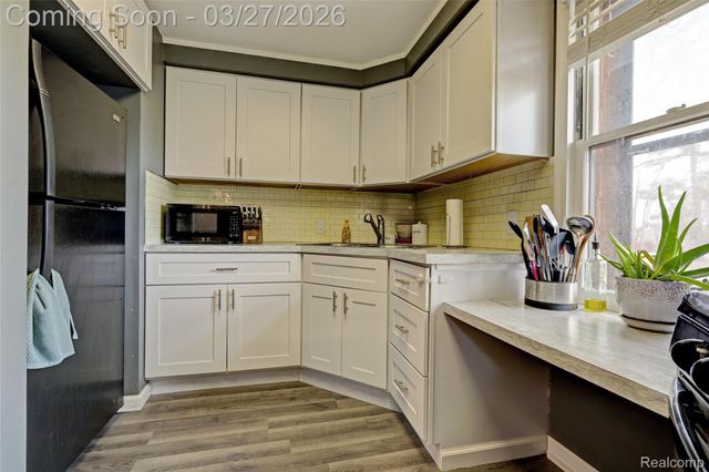 4009 Airport Road, Waterford Charter Township, MI 48329