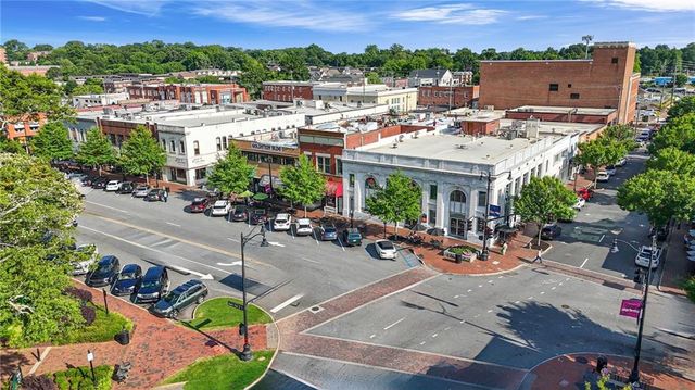 833 Jensmith Avenue, Marietta, GA 30060