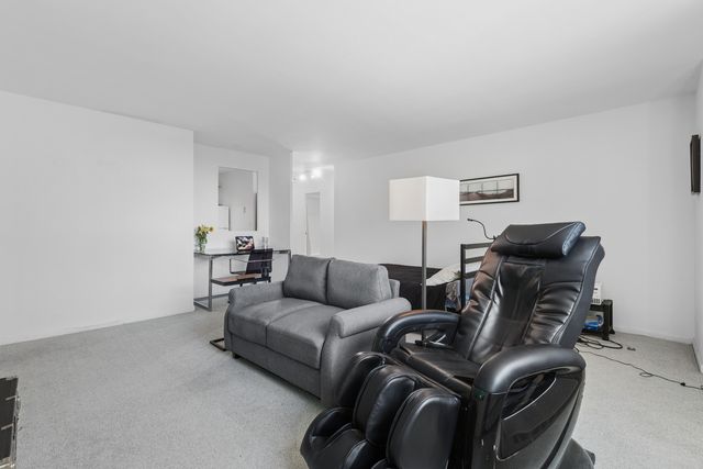 1516 Hinman Avenue 506, Evanston, IL 60201