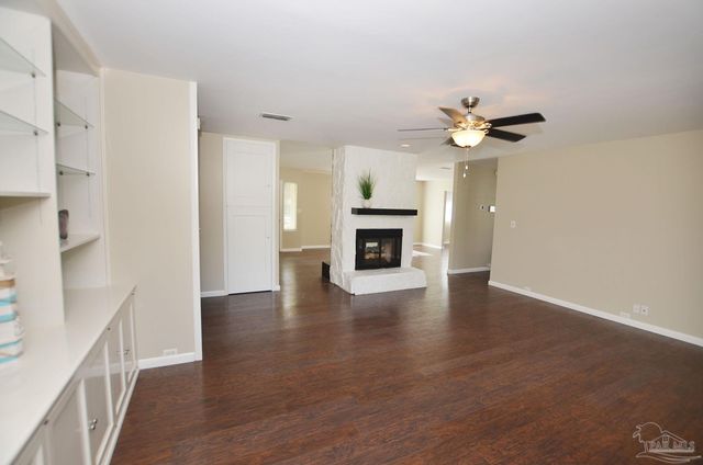 7310 W Jackson St, Pensacola, FL 32506